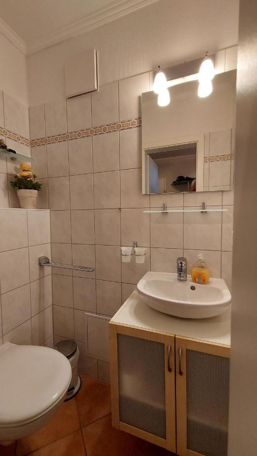 Ferienwohnung Hafenblick Wiek auf Rügen Екстериор снимка