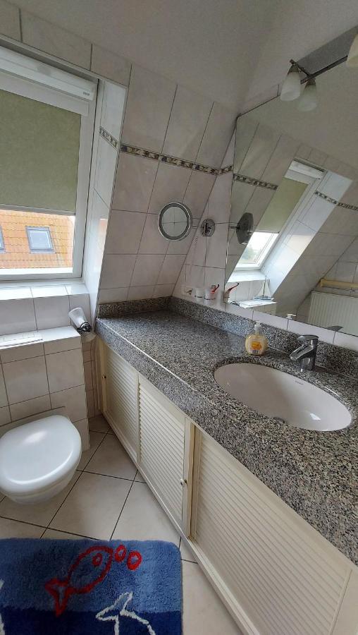 Ferienwohnung Hafenblick Wiek auf Rügen Екстериор снимка
