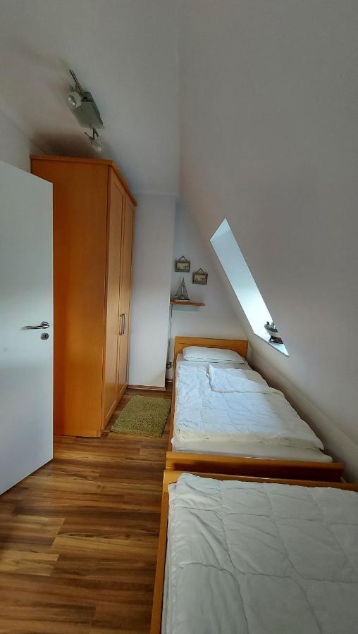 Ferienwohnung Hafenblick Wiek auf Rügen Екстериор снимка