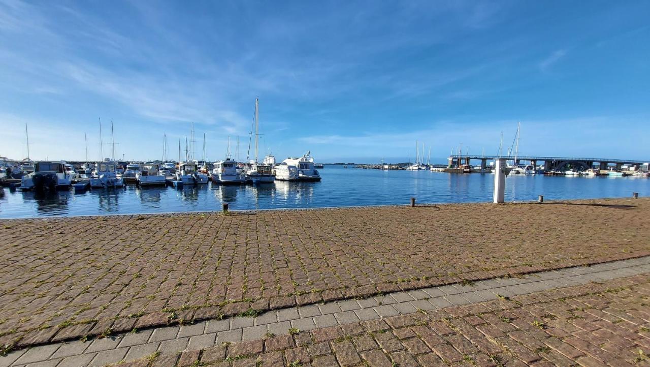 Ferienwohnung Hafenblick Wiek auf Rügen Екстериор снимка